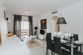  Modern Apartment Close to Puerto Banus  Марбелья